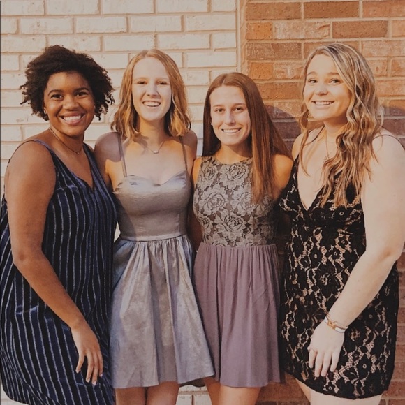 Meet your Posher, Samantha - Picture 1 of 1